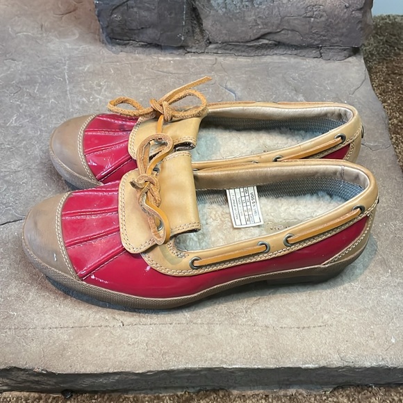 UGG Ashdale Red/Tan Duck Shoes Size 7 - Picture 3 of 7
